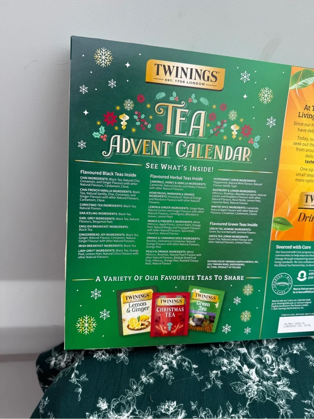 Twingings London 24 Day TEA Advent Calendar Green & Herbal Black Tea